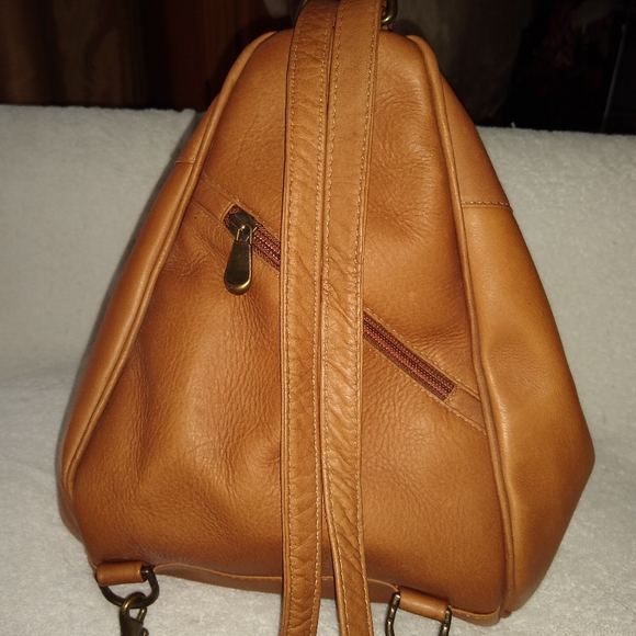 Quality leather backpack. main image 11